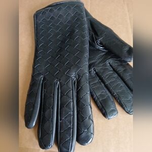 Tuzzi Women’s Leather Gloves Woven NWT 8